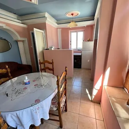 Holiday home Sotiri's Art House *